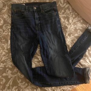 Gap denim true skinny high rise pant size 29/8 tall.